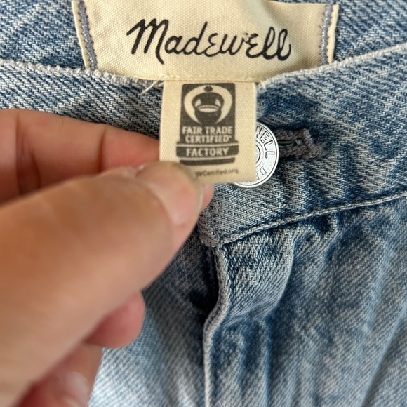 Women's Madewell Low Slung Cargo Jeans w/Waist Adjustable Pieces - Picture 3 of 7